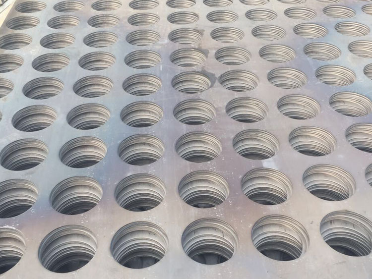 不銹鋼篩板圓孔型結構的加工流程概述